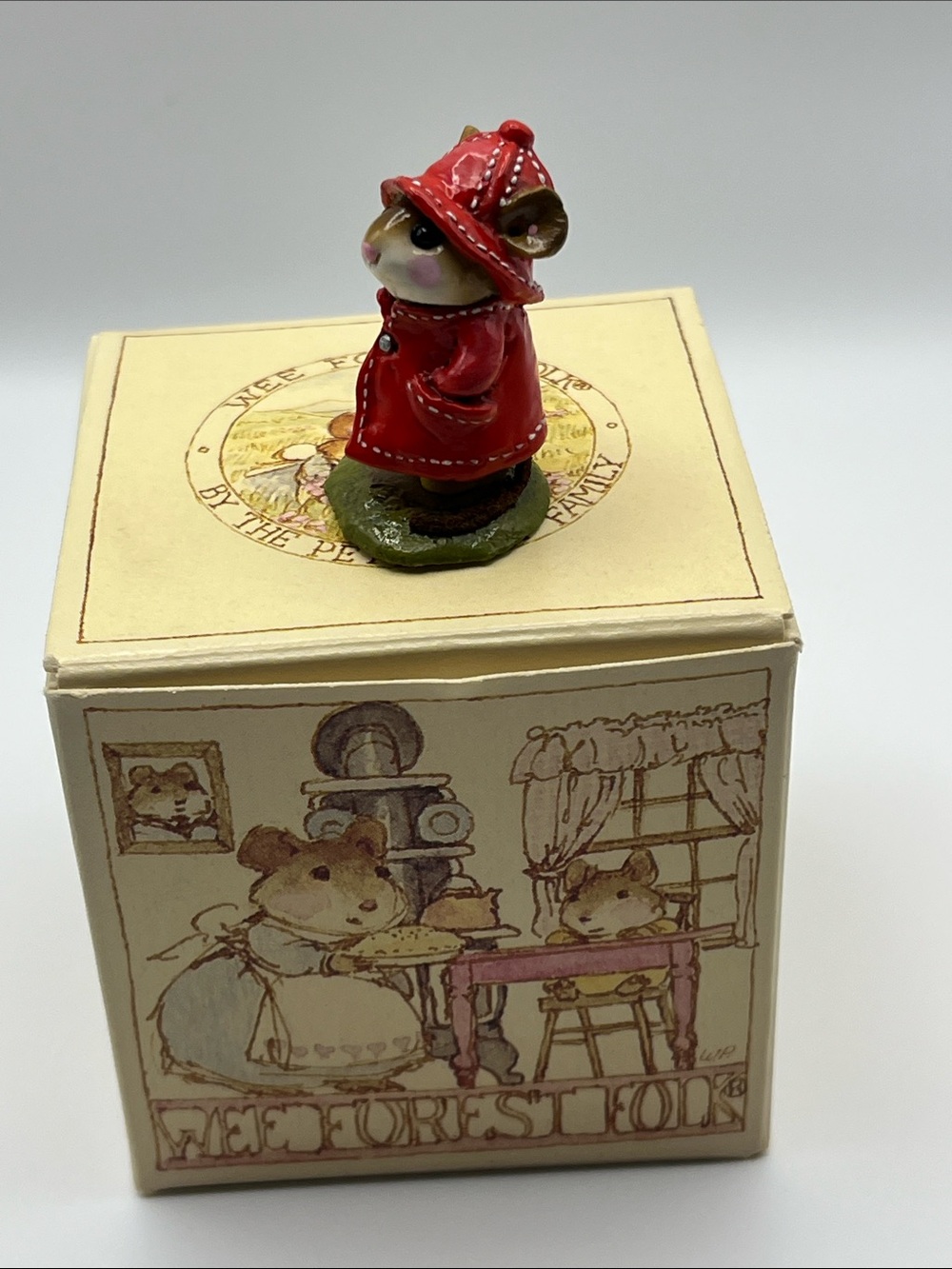 M-180 Wee Forest Folk Petersen Family Wee Forest Folk Red Raincoat Mouse 1991 - Picture 4 of 8